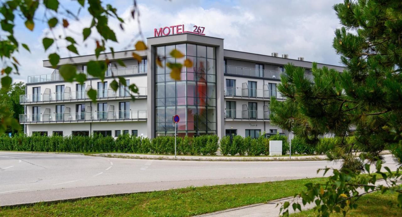 Motel 267 圣珀尔滕 外观 照片